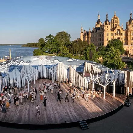 Mecklenburgisches Staatstheater - 0